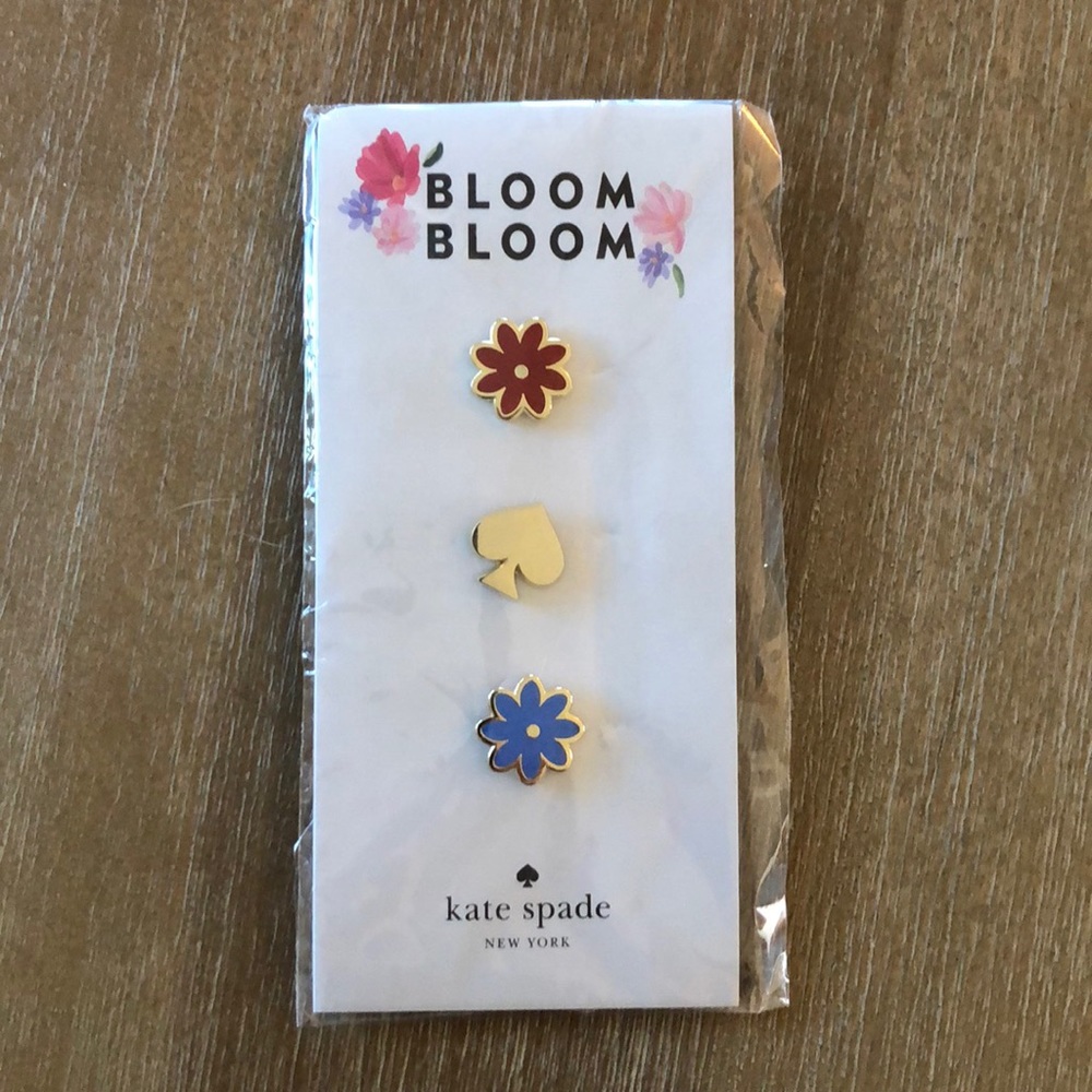 Kate Spade ♠️ pins